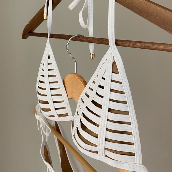 Beach Bunny Hard Summer Bikini - Picture 7 of 13